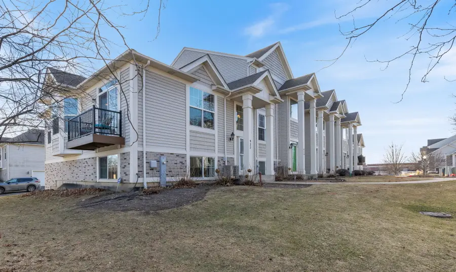 922 Summit Creek Drive, Shorewood, IL 60404 - #2