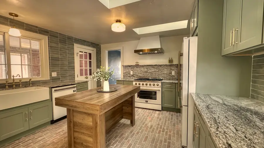 370 S Oriole Trail, Crystal Lake, IL 60014 - #3