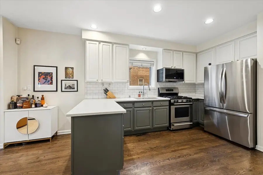 3619 N Damen Avenue #2, Chicago, IL 60618 - #2