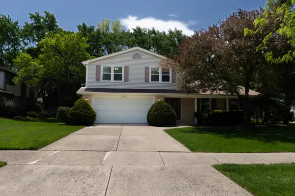610 Pawnee Lane, Naperville, IL 60563