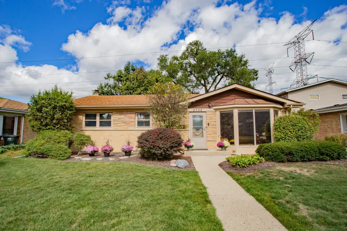 5738 Lyons Street, Morton Grove, IL 60053 - #1