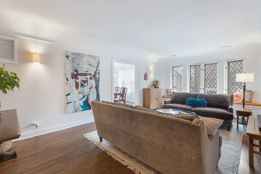 1118 Washington Boulevard #1A, Oak Park, IL 60302 - #3