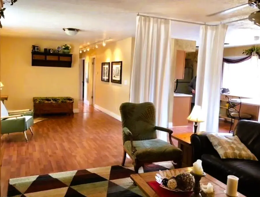 1430 E Grand Avenue, Carbondale, IL 62902 - #3