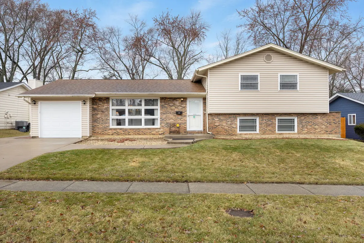 6500 Winston Drive, Woodridge, IL 60517 - #1