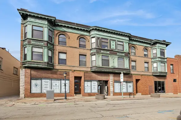 812 North Boulevard #201, Oak Park, IL 60302