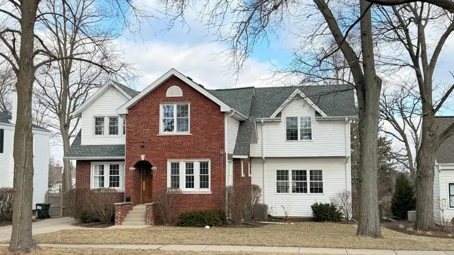 418 E Hillside Avenue, Barrington, IL 60010 - #2