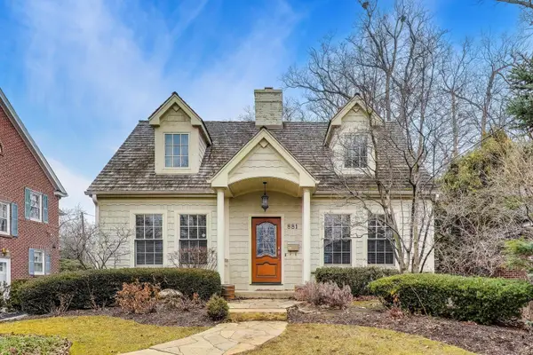 881 Harvard Court, Highland Park, IL 60035