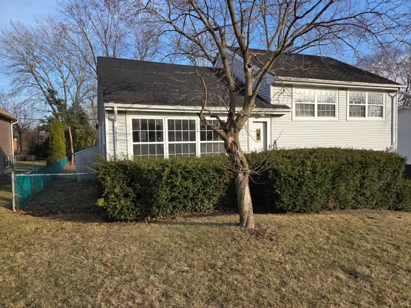 743 Skyline Drive, Barrington, IL 60010