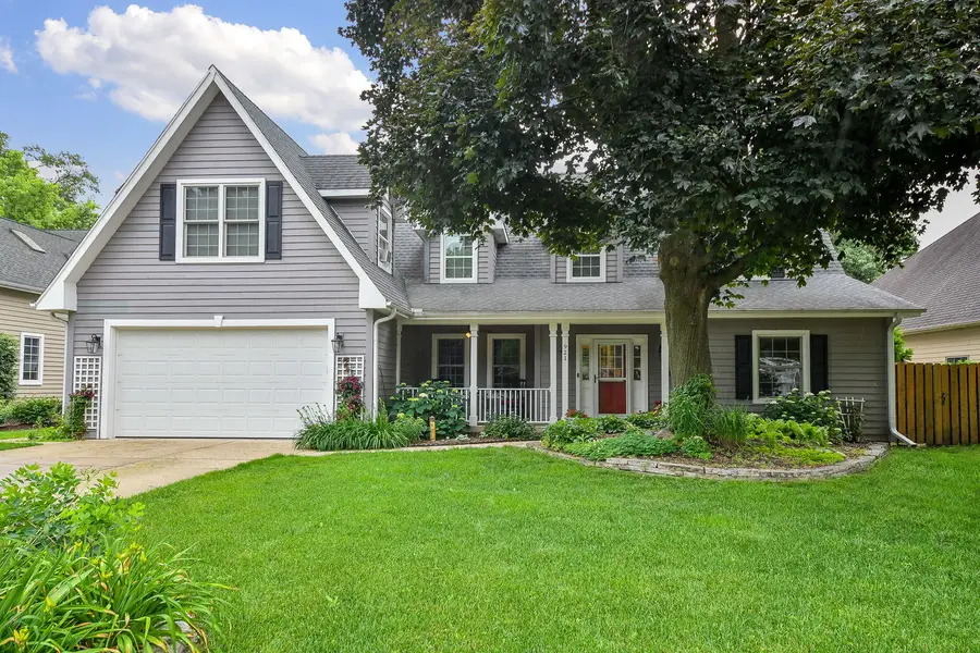 921 James Court, Wheaton, IL 60189 - #2