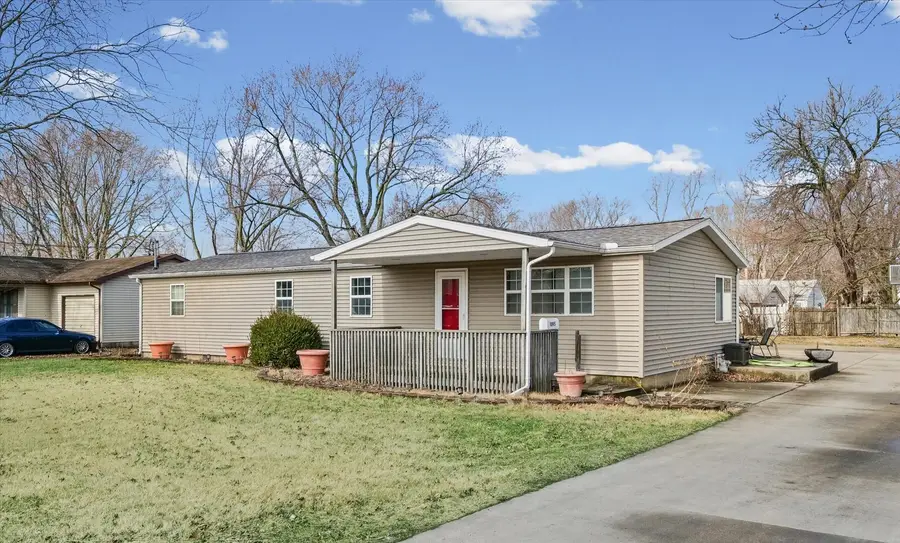 1095 Eastview Drive, Paxton, IL 60957 - #2