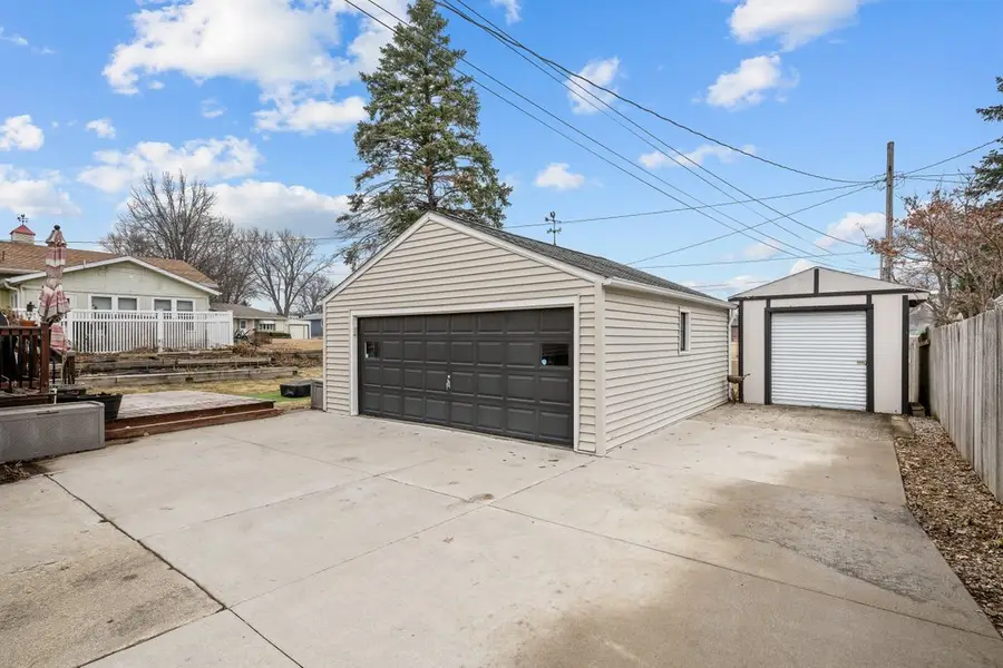 3617 Pacific Street, Davenport, IA 52806 - #2