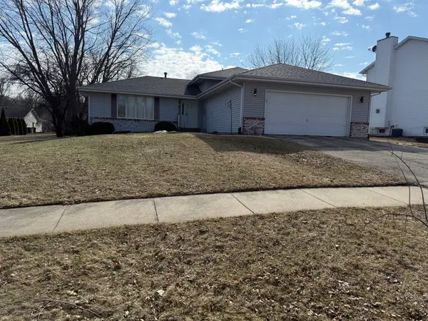 2215 Wheatland Terrace, Freeport, IL 61032