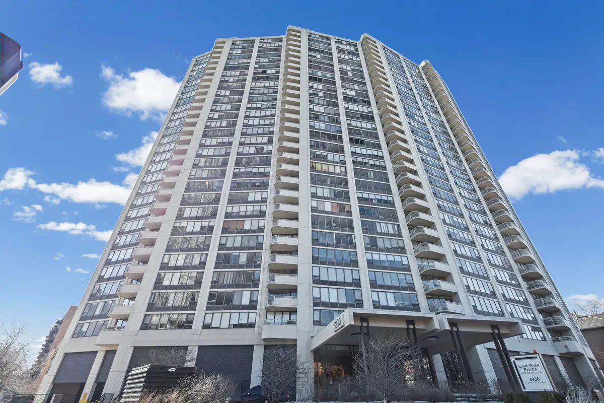 3930 N Pine Grove Avenue #304, Chicago, IL 60613 - #1