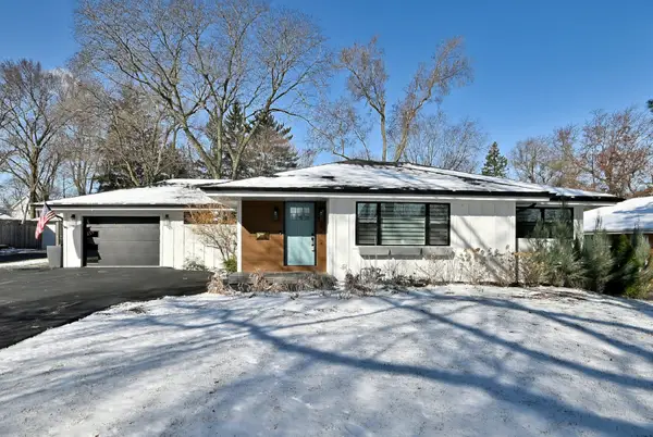 252 Ann Street, Clarendon Hills, IL 60514