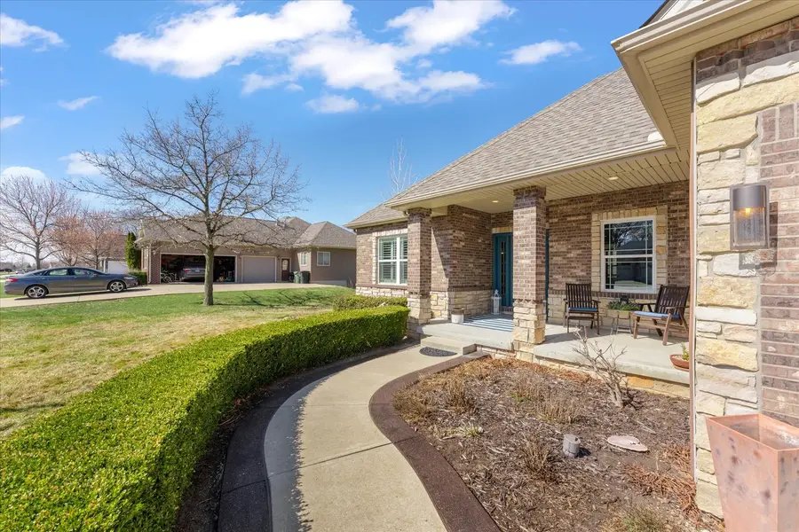 1310 White Oak Road, Mahomet, IL 61853 - #2