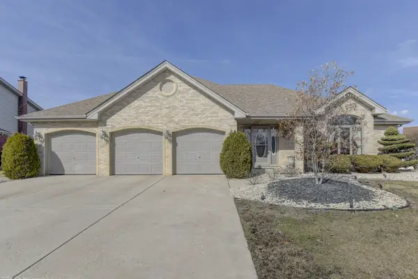 8502 Meadows Edge Trail, Tinley Park, IL 60487