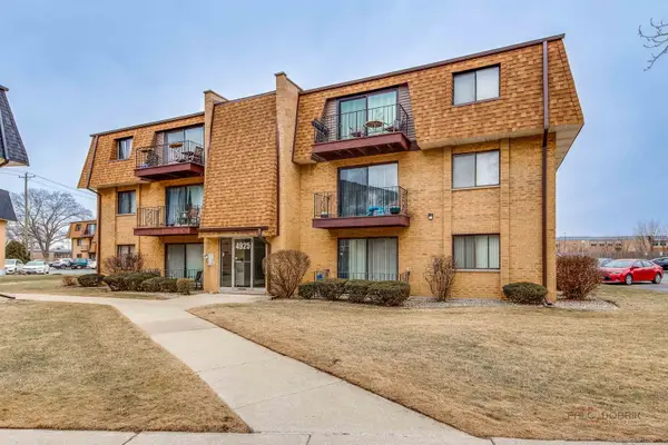 4925 W 109th Street #101, Oak Lawn, IL 60453
