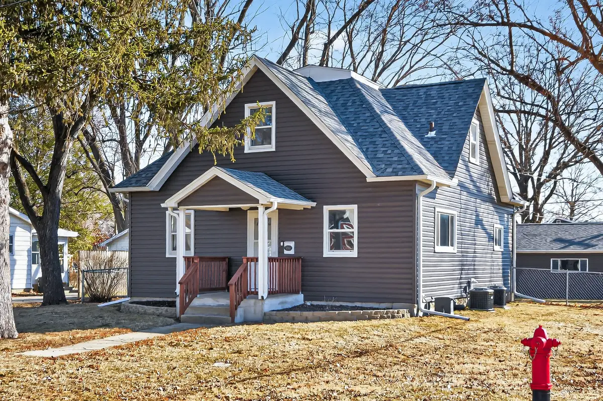 1011 S 3rd Street, Oregon, IL 61061 - #1