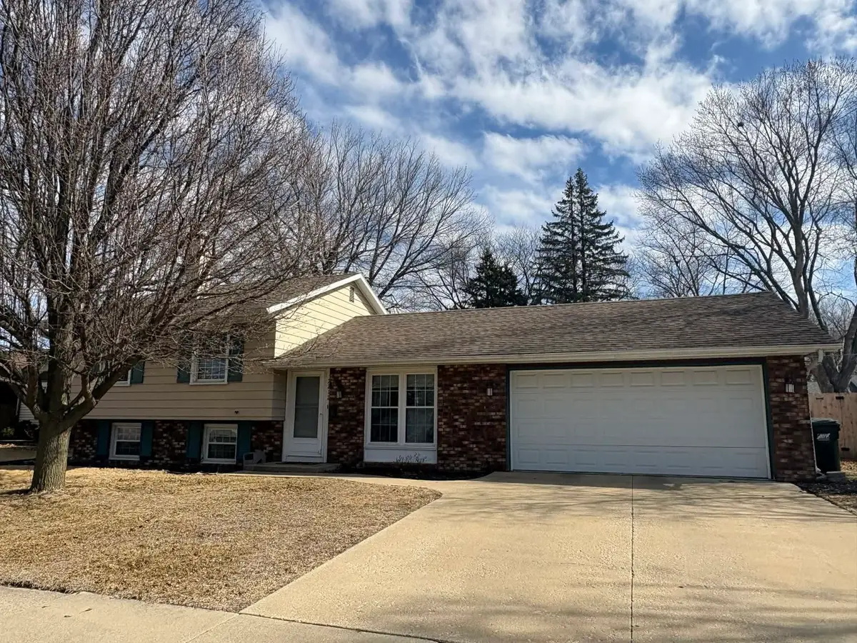 2212 12th Avenue, Sterling, IL 61081 - #1