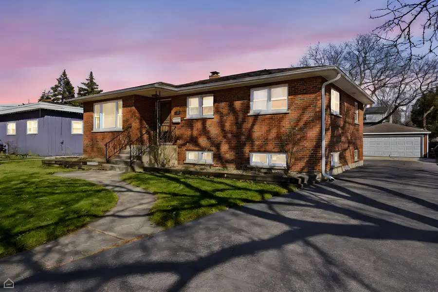 139 S 2nd Avenue, Lombard, IL 60148 - #2