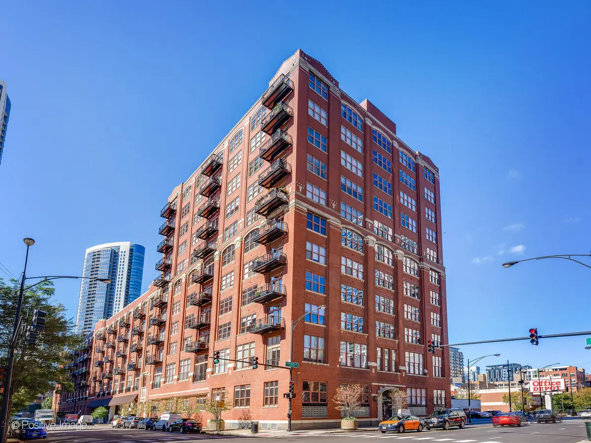 360 W Illinois Street #8F, Chicago, IL 60654 - #1