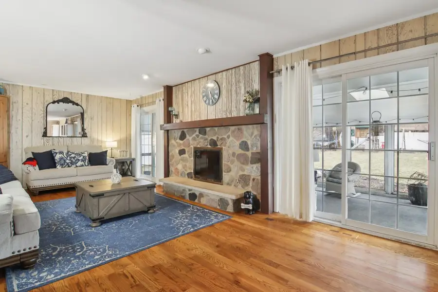 693 Exmoor Terrace, Crystal Lake, IL 60014 - #2