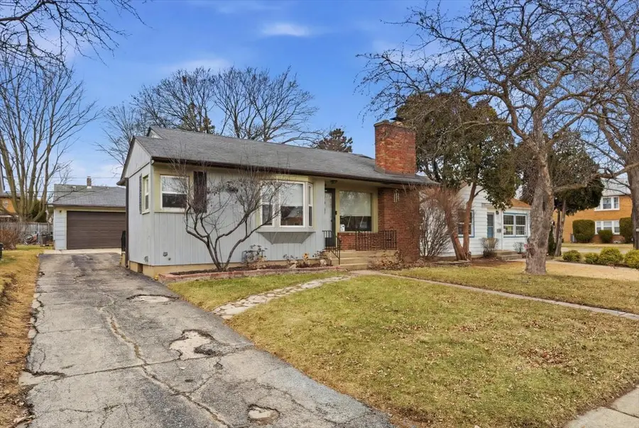956 Westmoreland Avenue, Waukegan, IL 60085 - #2