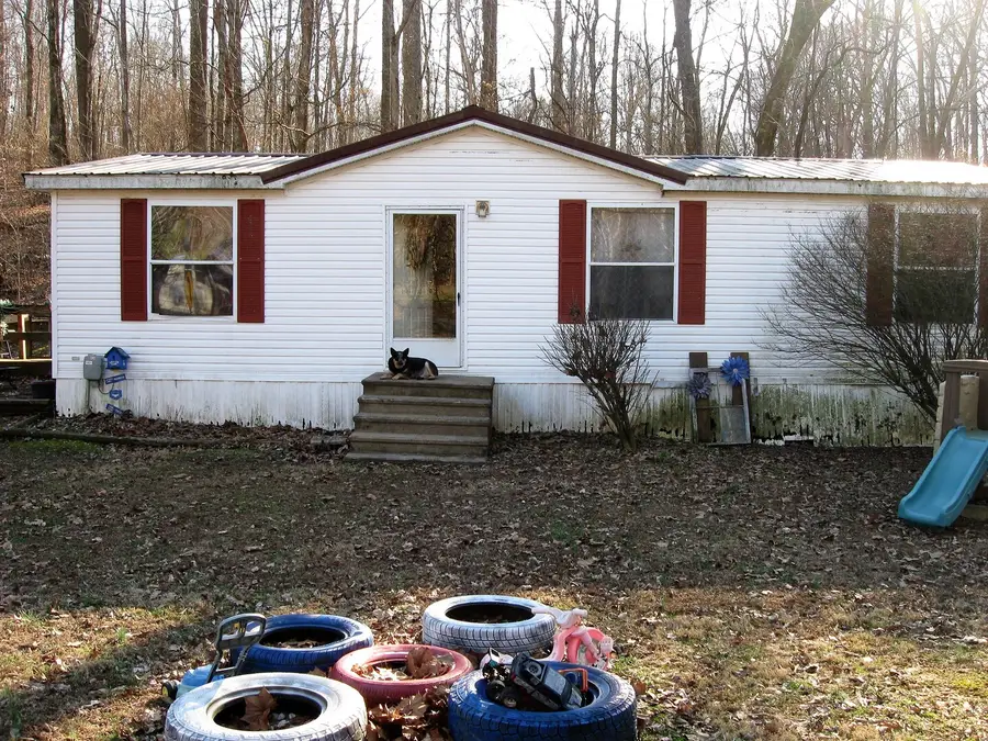 339 Bassett Boulevard, Elizabethtown, IL 62931 - #2