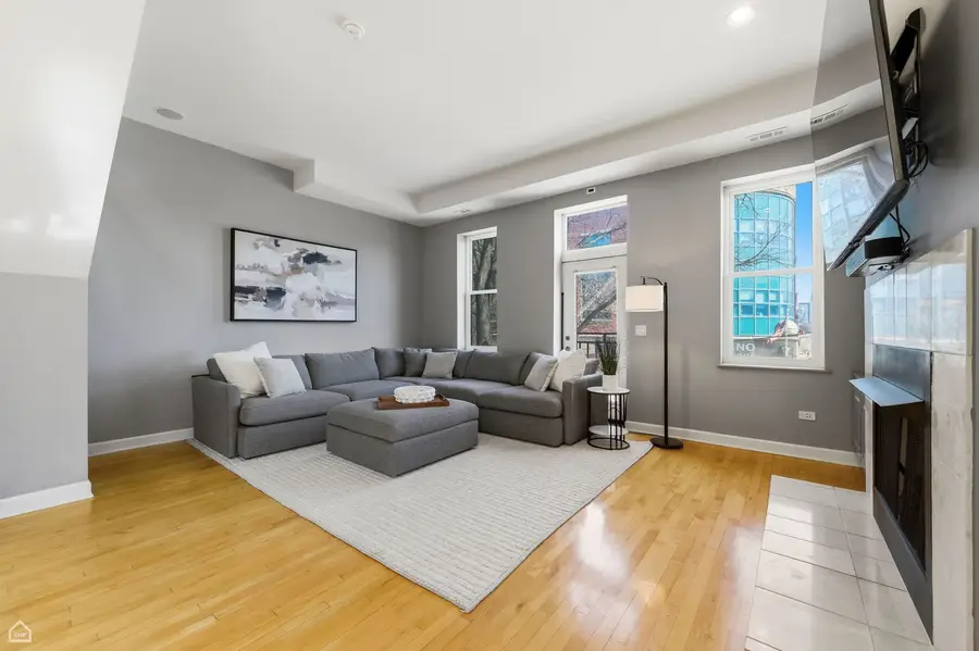 1500 N Greenview Avenue #2F, Chicago, IL 60642 - #3