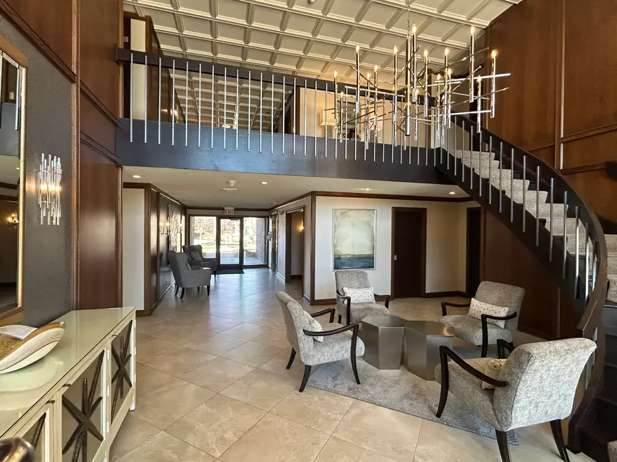 1 Oak Brook Club Drive #A105, Oak Brook, IL 60523 - #3