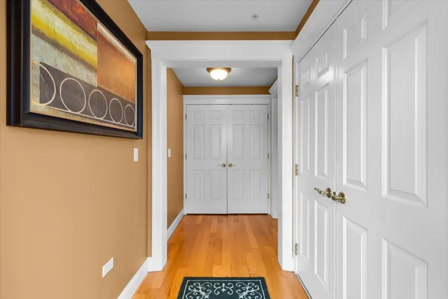 111 S 5th Avenue #D, Saint Charles, IL 60174 - #3