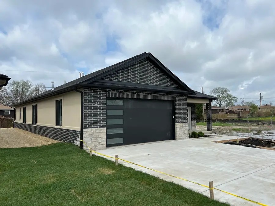 10730 S Worth Avenue, Worth, IL 60482 - #3