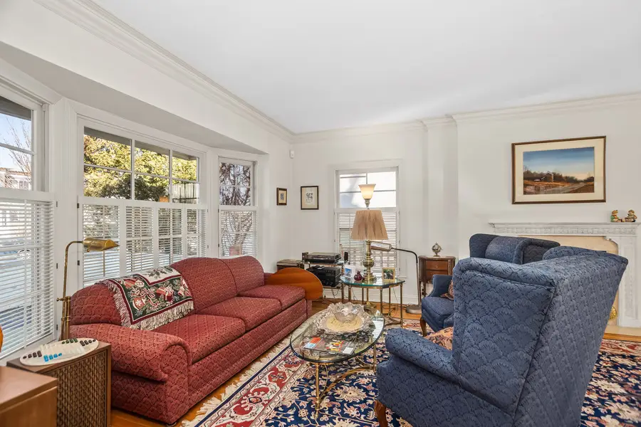 324 Davis Street, Evanston, IL 60201 - #3