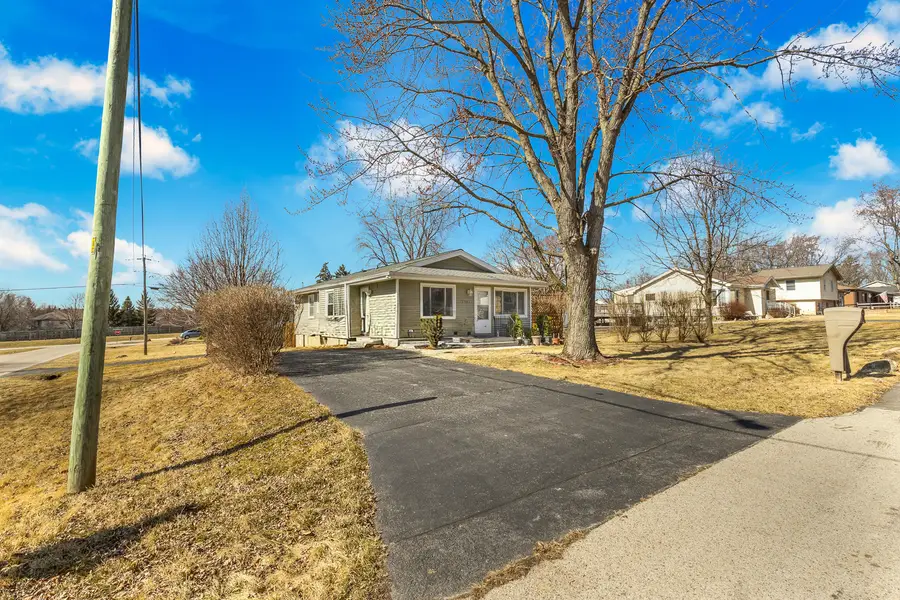 1501 Washington Street, Lake In The Hills, IL 60156 - #3