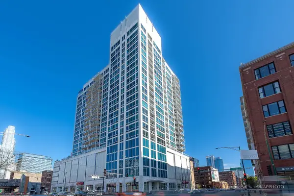 757 N Orleans Street #1505, Chicago, IL 60654