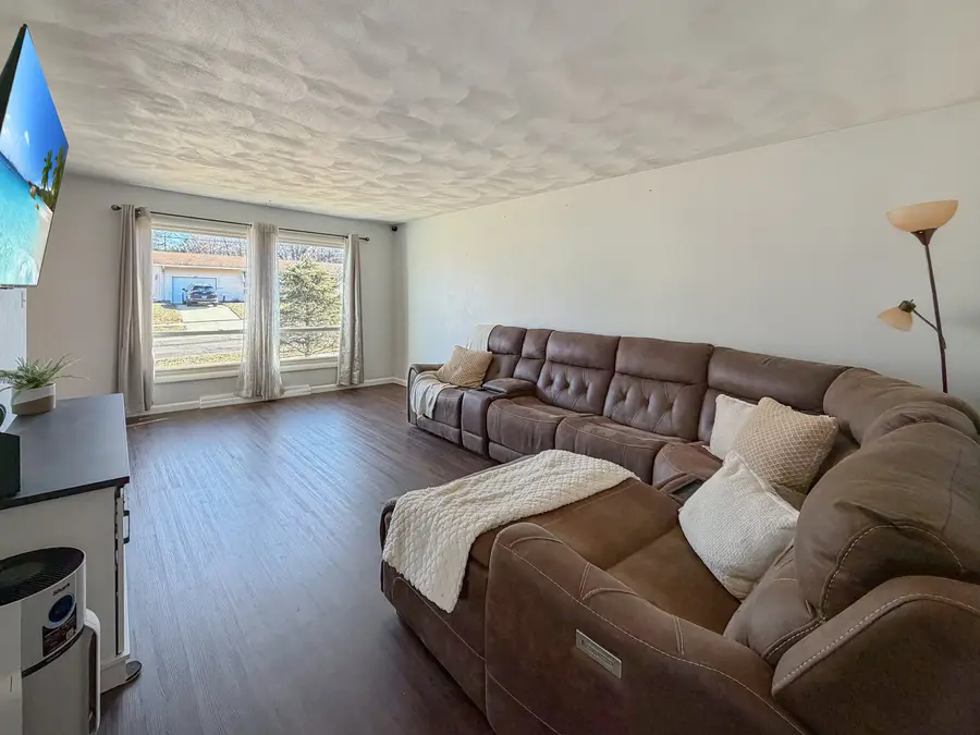 1506 S Walnut Avenue, Freeport, IL 61032 - #2