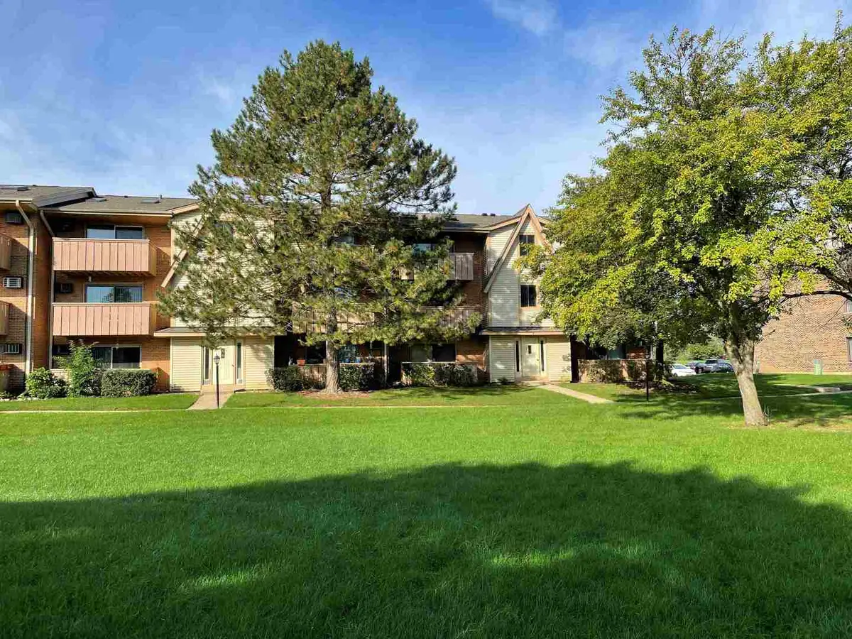 5 Cedar Court #5, Vernon Hills, IL 60061 - #1