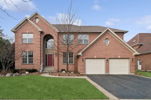2062 N Broadmoor Lane, Vernon Hills, IL 60061