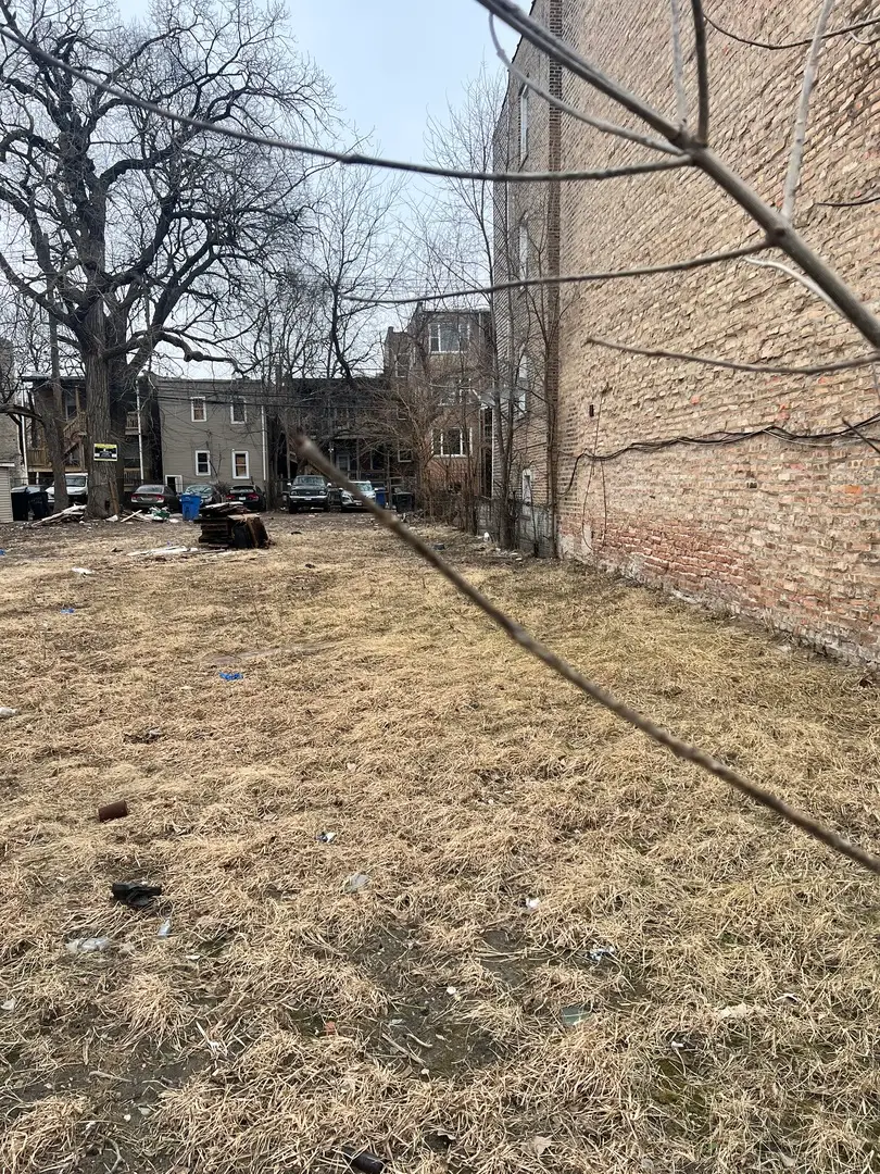4212 W Gladys Avenue, Chicago, IL 60624 - #1