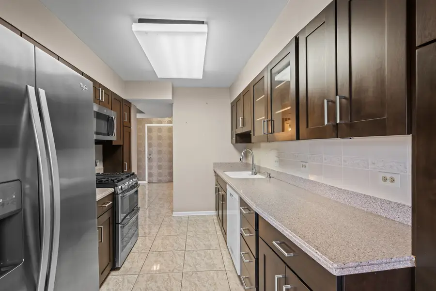 350 E Dundee Road #207B, Buffalo Grove, IL 60089 - #3