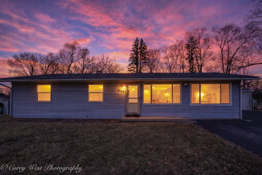 640 Williams Drive, South Elgin, IL 60177 - #2