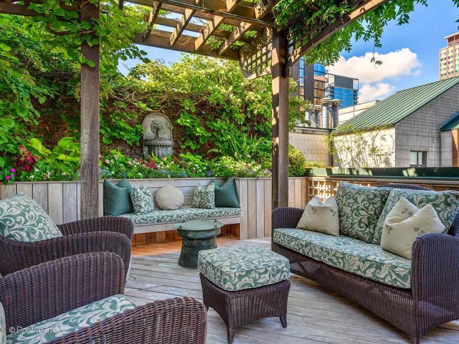 55 W Delaware Place #1101, Chicago, IL 60610 - #2