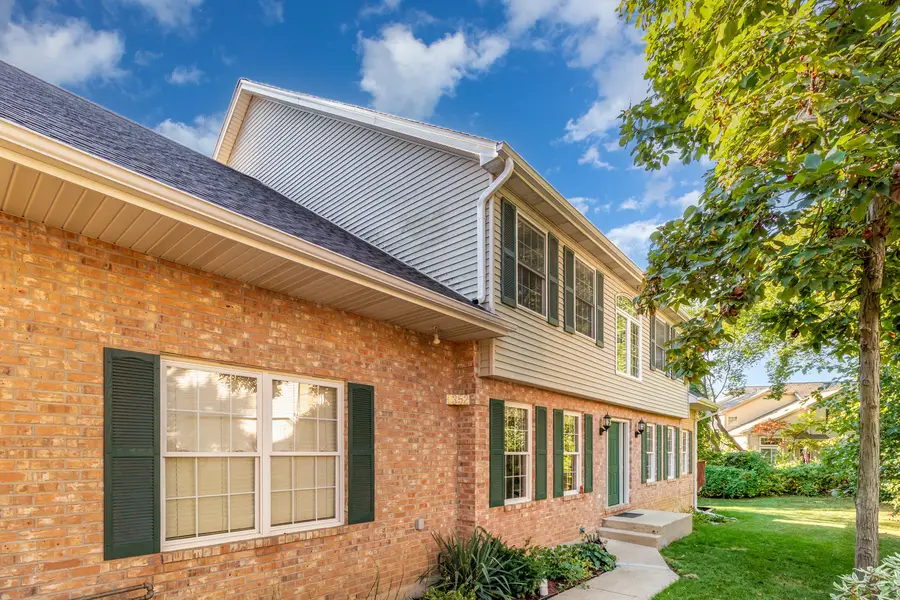 1352 Laurel Oaks Drive, Streamwood, IL 60107 - #2