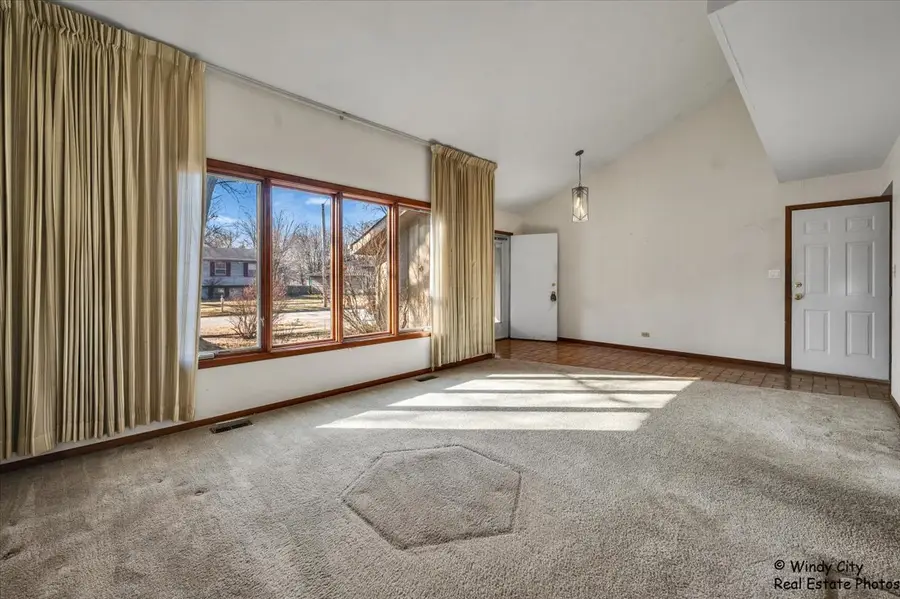 Address Withheld By Seller, Crystal Lake, IL 60014 - #3