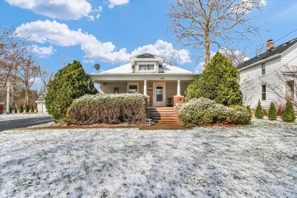 105 S Division Street, Mahomet, IL 61853