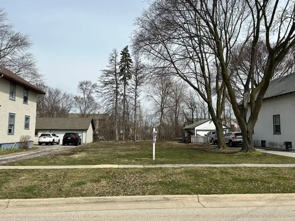 Address Withheld By Seller, Libertyville, IL 60048