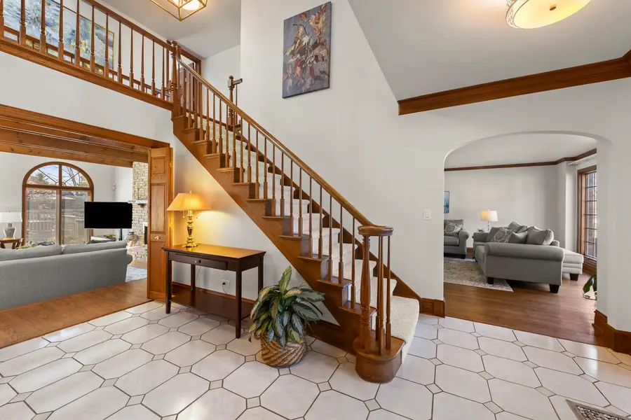 28W211 Cantigny Drive, Winfield, IL 60190 - #3