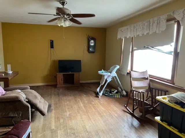 2585 S Van Brocklyn Road, Freeport, IL 61032 - #2