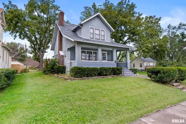 217 40th Street, Moline, IL 61265