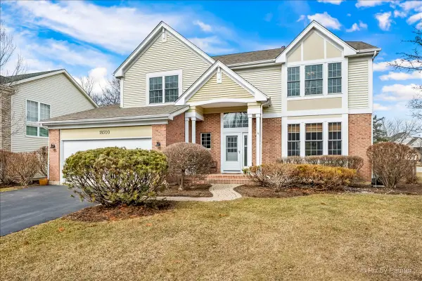 18500 W Aspen Court, Grayslake, IL 60030